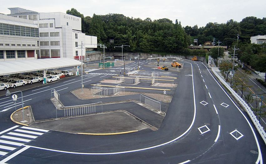 Refurbishing and traffic marking equipment construction of driving course at Hoshigaoka Driving School